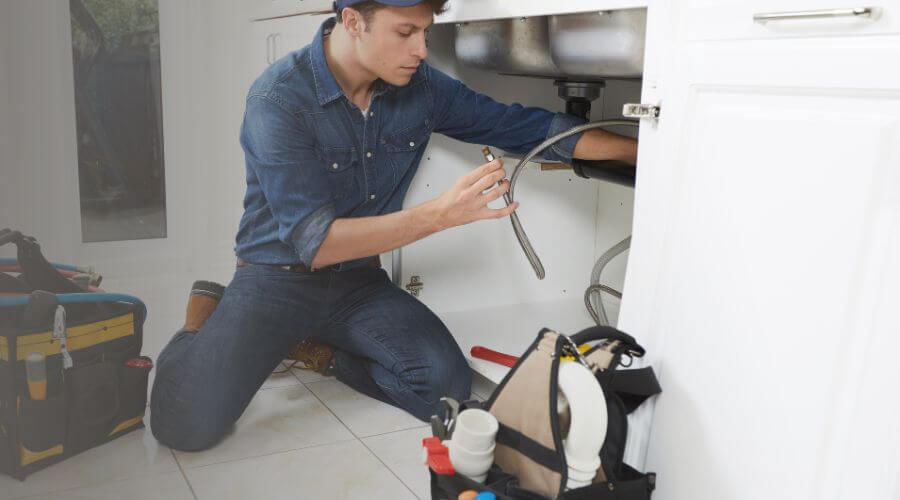 Local expert plumbing services in Kendallville, IN
